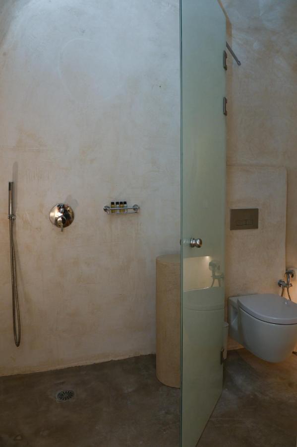 Naos Suites Vóthon エクステリア 写真