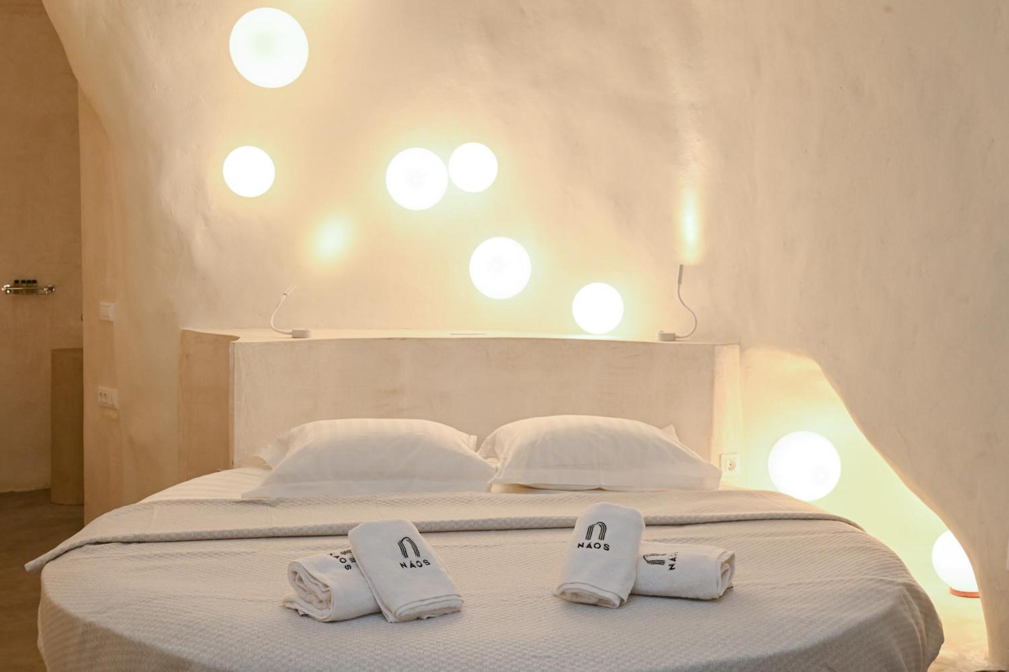 Naos Suites Vóthon エクステリア 写真