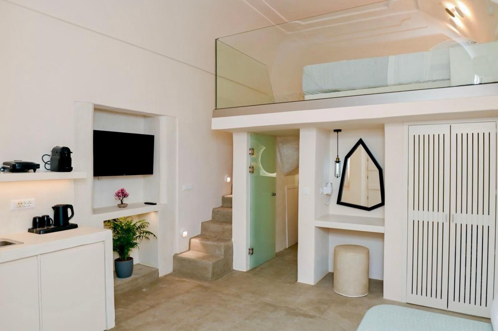 Naos Suites Vóthon エクステリア 写真